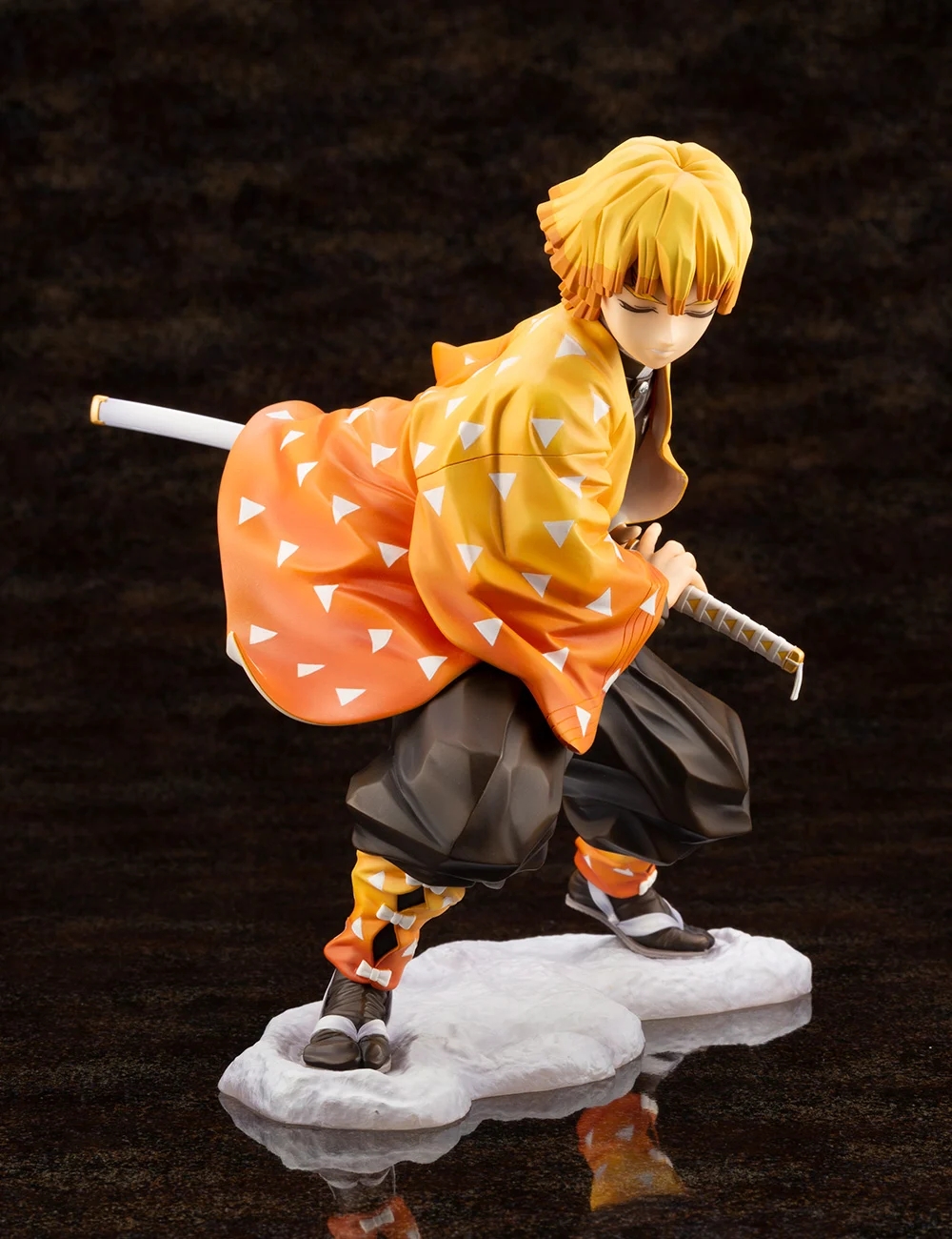 ARTFX J Zenitsu Agatsuma - Demon Slayer Yaiba - Image 6